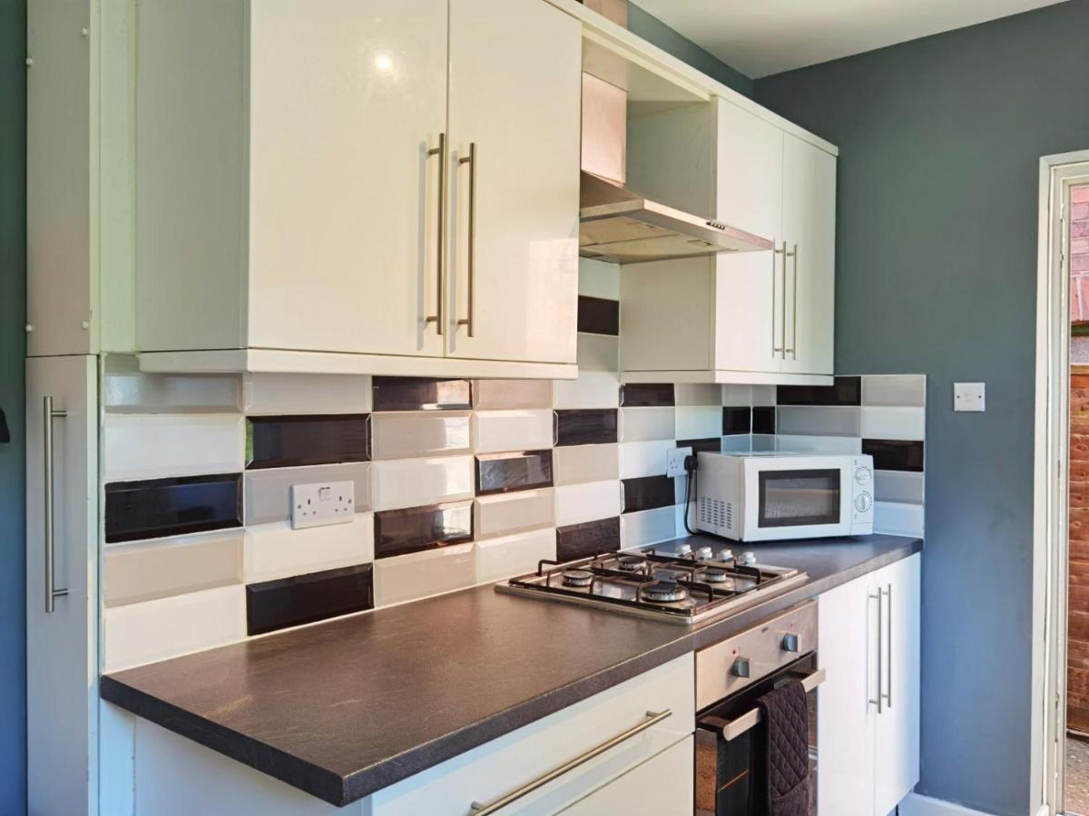 Perry Road, Beautiful Large House Available For Guests And Contractors Parking Wifi Villa Nottingham Dış mekan fotoğraf