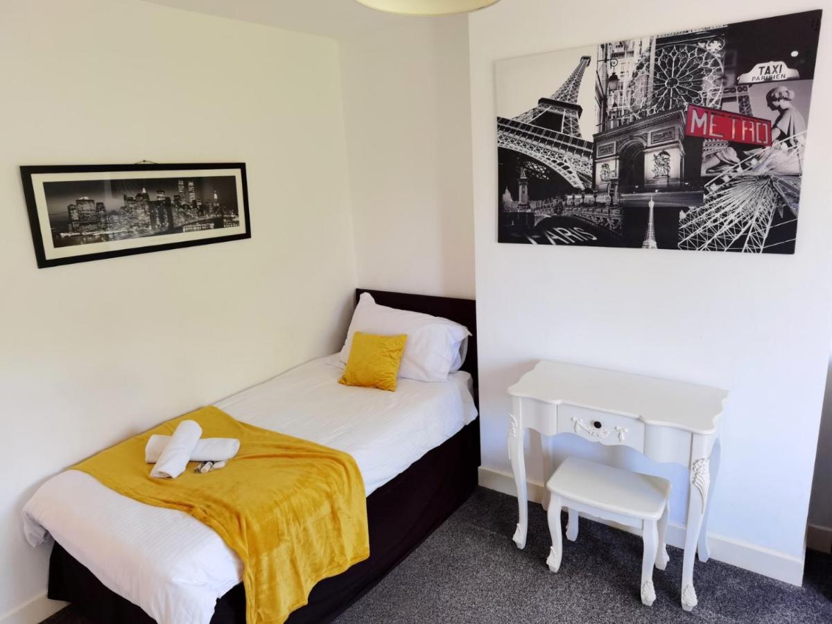 Perry Road, Beautiful Large House Available For Guests And Contractors Parking Wifi Villa Nottingham Dış mekan fotoğraf