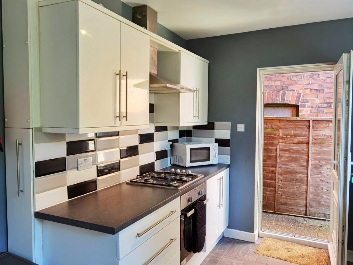 Perry Road, Beautiful Large House Available For Guests And Contractors Parking Wifi Villa Nottingham Dış mekan fotoğraf
