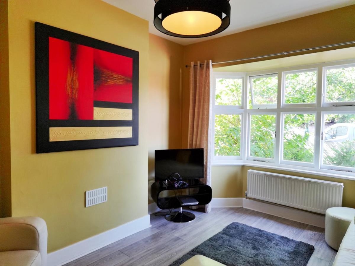 Perry Road, Beautiful Large House Available For Guests And Contractors Parking Wifi Villa Nottingham Dış mekan fotoğraf
