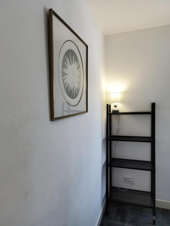 Perry Road, Beautiful Large House Available For Guests And Contractors Parking Wifi Villa Nottingham Dış mekan fotoğraf