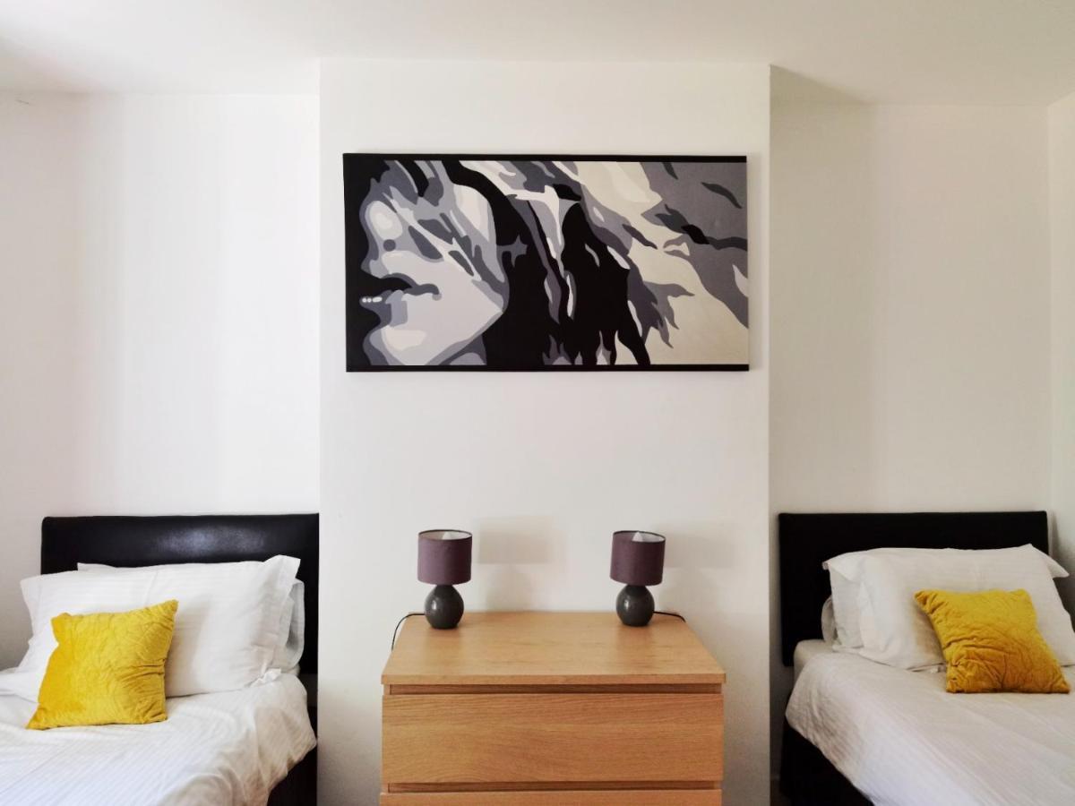 Perry Road, Beautiful Large House Available For Guests And Contractors Parking Wifi Villa Nottingham Dış mekan fotoğraf