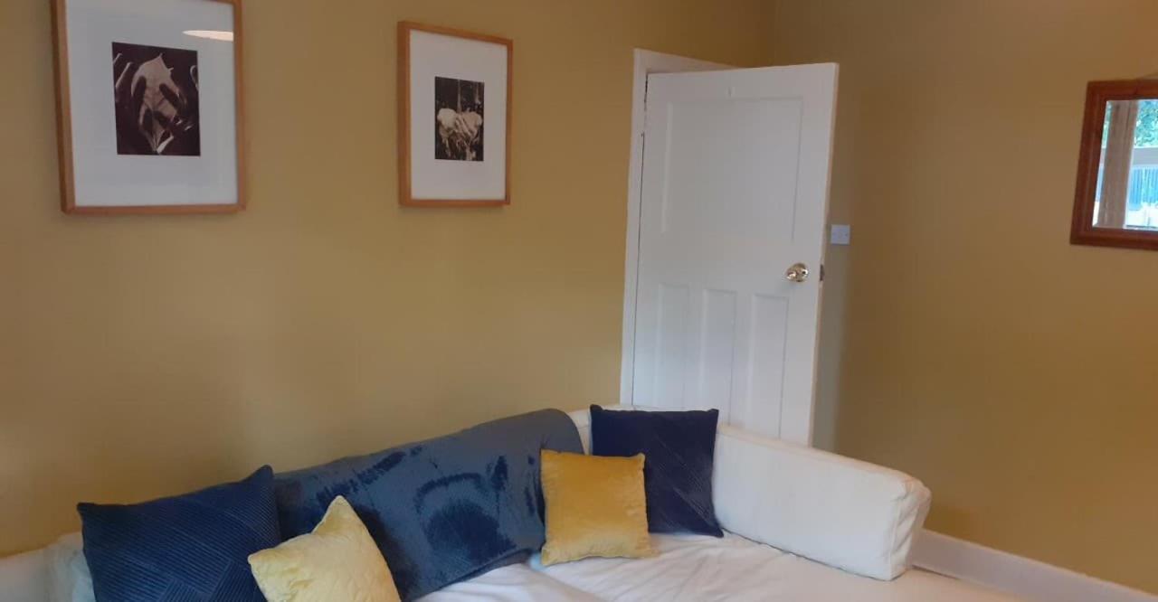 Perry Road, Beautiful Large House Available For Guests And Contractors Parking Wifi Villa Nottingham Dış mekan fotoğraf
