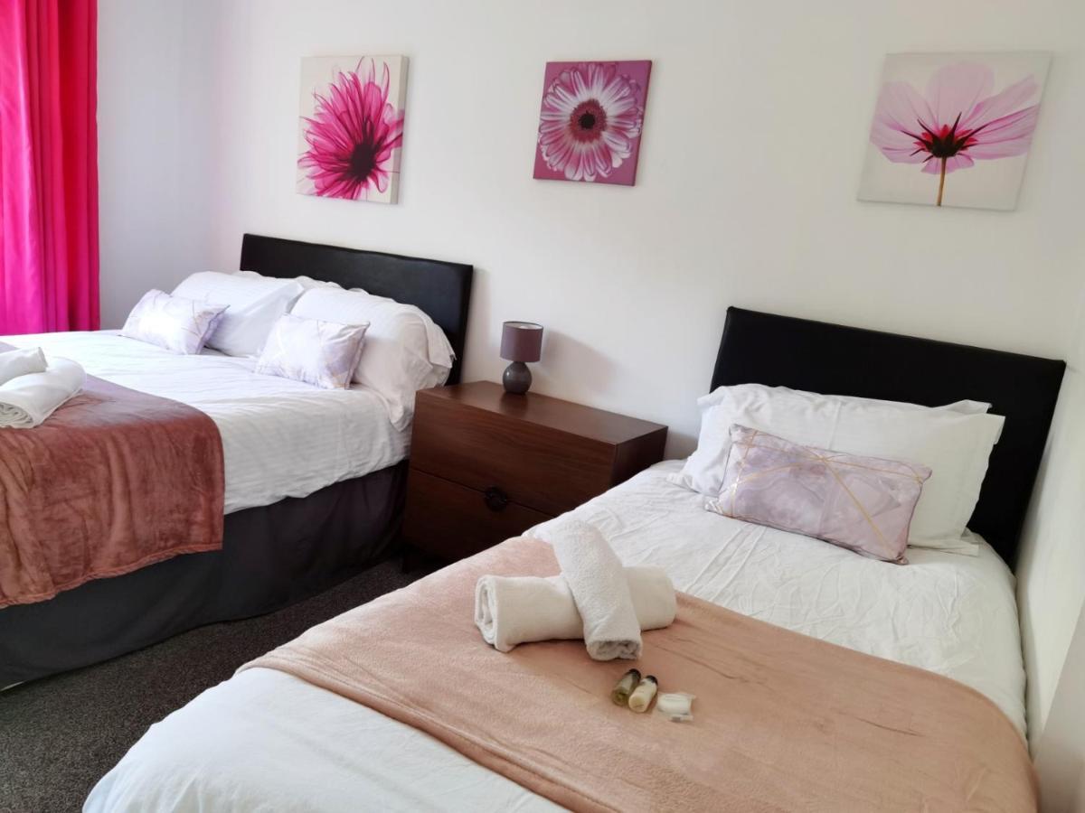 Perry Road, Beautiful Large House Available For Guests And Contractors Parking Wifi Villa Nottingham Dış mekan fotoğraf
