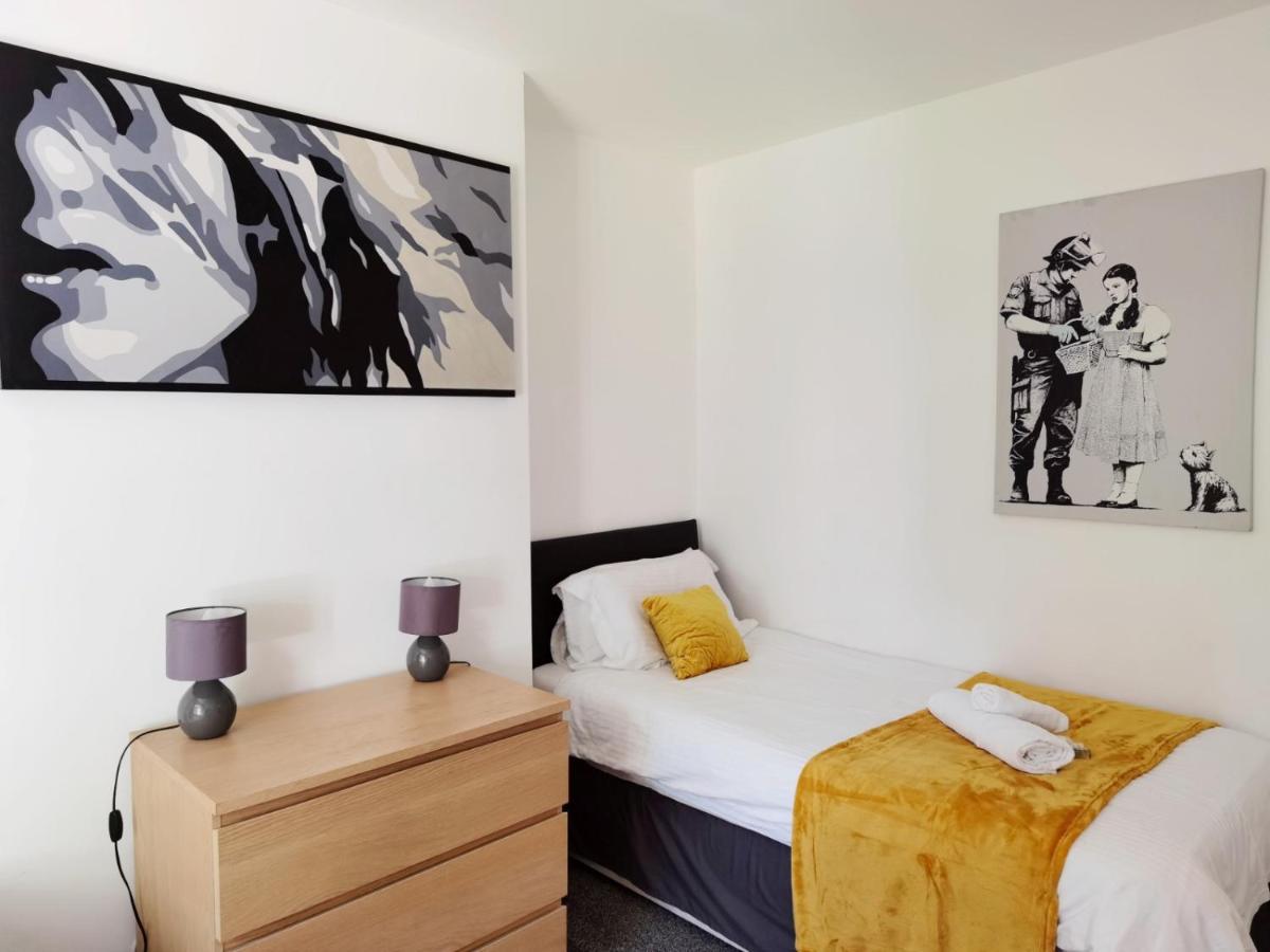 Perry Road, Beautiful Large House Available For Guests And Contractors Parking Wifi Villa Nottingham Dış mekan fotoğraf