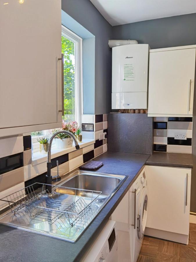 Perry Road, Beautiful Large House Available For Guests And Contractors Parking Wifi Villa Nottingham Dış mekan fotoğraf