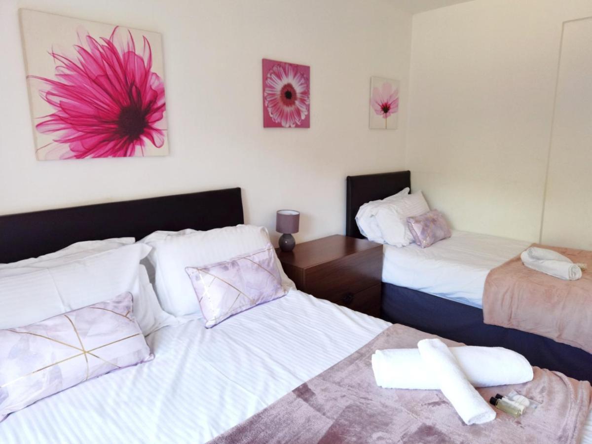 Perry Road, Beautiful Large House Available For Guests And Contractors Parking Wifi Villa Nottingham Dış mekan fotoğraf