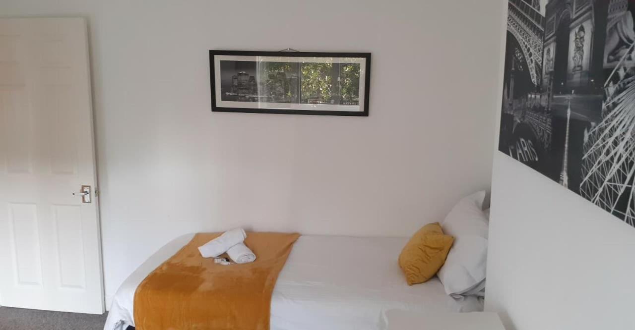Perry Road, Beautiful Large House Available For Guests And Contractors Parking Wifi Villa Nottingham Dış mekan fotoğraf