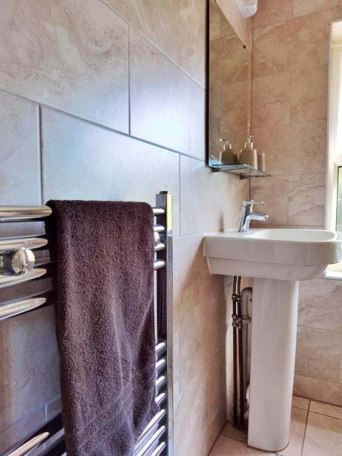Perry Road, Beautiful Large House Available For Guests And Contractors Parking Wifi Villa Nottingham Dış mekan fotoğraf