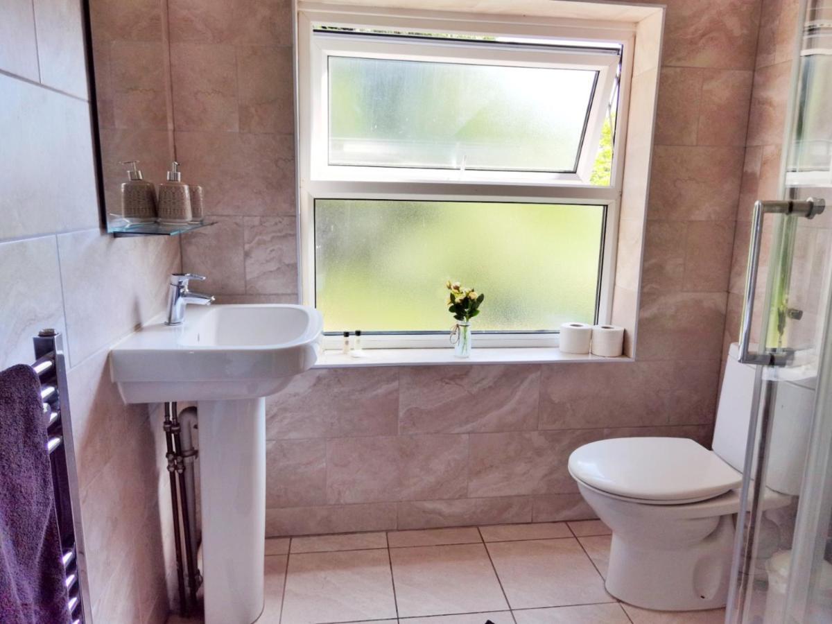 Perry Road, Beautiful Large House Available For Guests And Contractors Parking Wifi Villa Nottingham Dış mekan fotoğraf