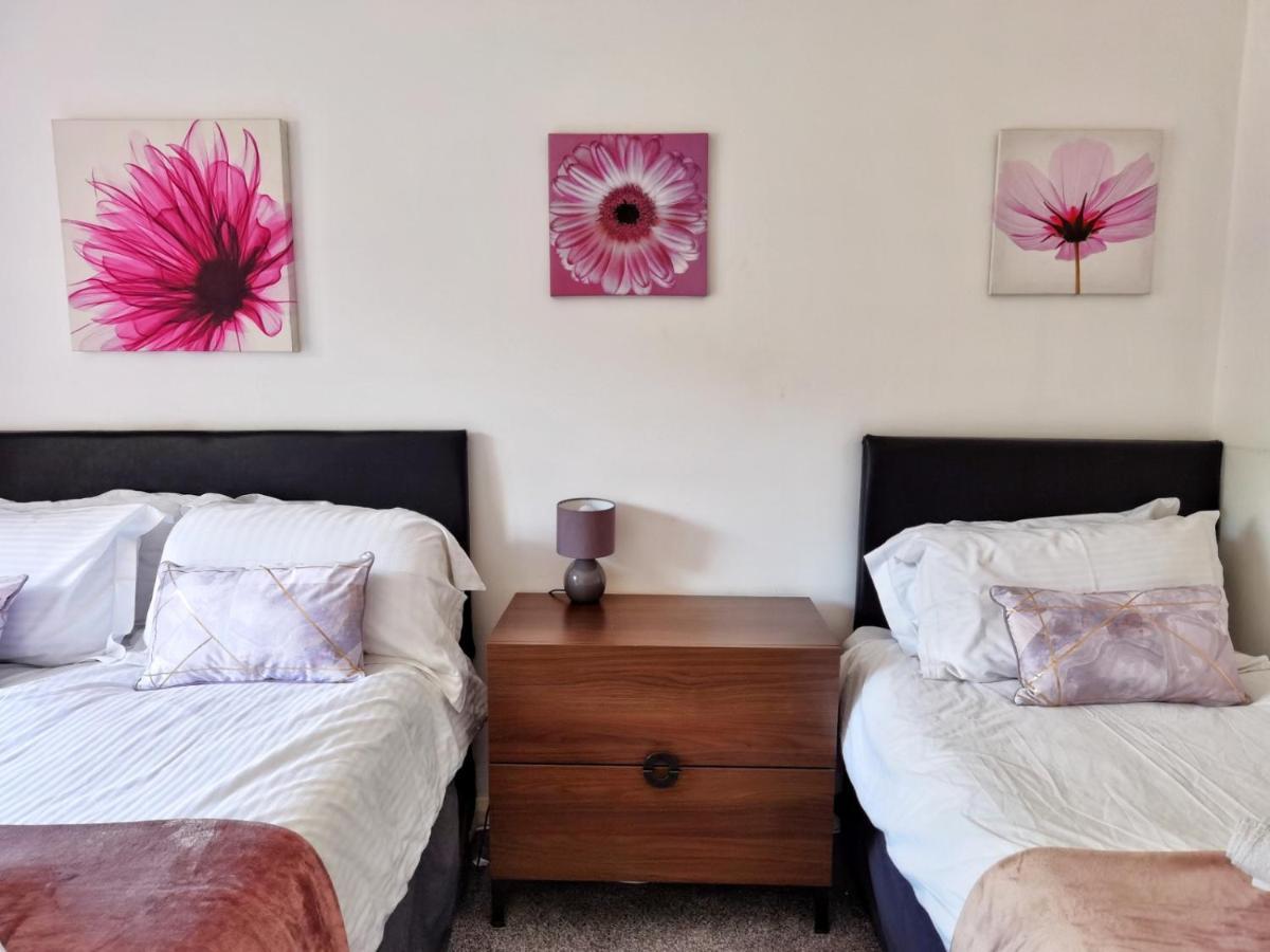 Perry Road, Beautiful Large House Available For Guests And Contractors Parking Wifi Villa Nottingham Dış mekan fotoğraf