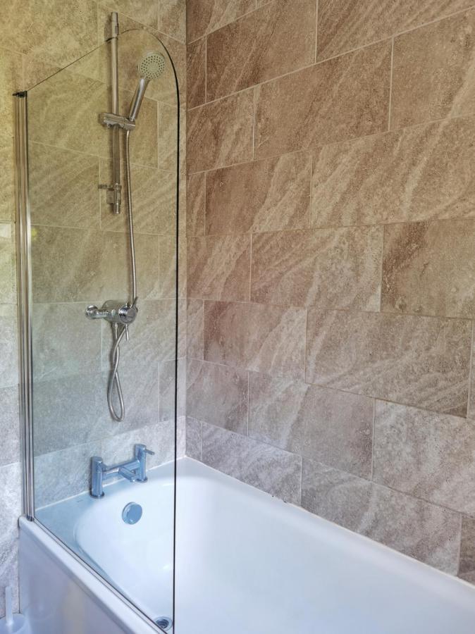 Perry Road, Beautiful Large House Available For Guests And Contractors Parking Wifi Villa Nottingham Dış mekan fotoğraf