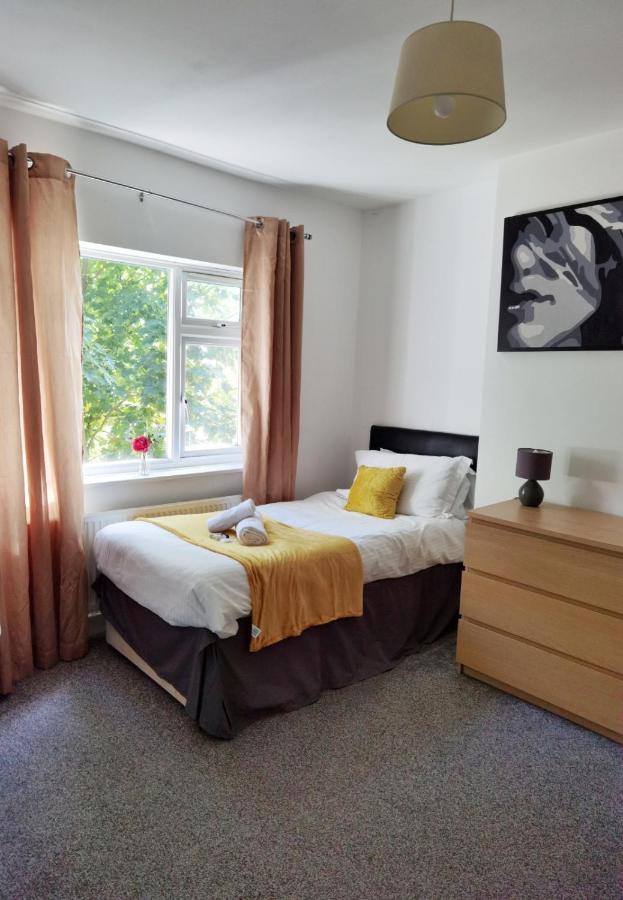 Perry Road, Beautiful Large House Available For Guests And Contractors Parking Wifi Villa Nottingham Dış mekan fotoğraf