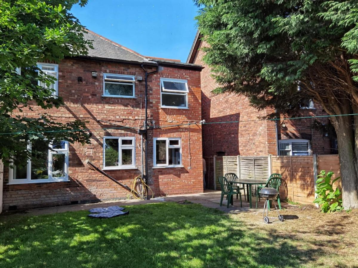 Perry Road, Beautiful Large House Available For Guests And Contractors Parking Wifi Villa Nottingham Dış mekan fotoğraf